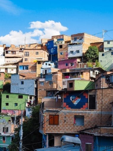 graffiti tour à la comuna 13 medellin