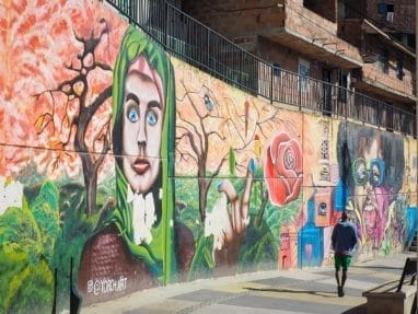graffiti tour à la comuna 13 medellin