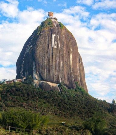Piedra del Peñol à Guatape en Colombie