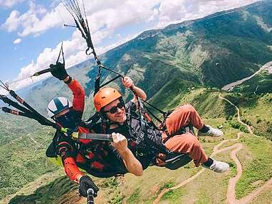 Contact agence pour faire du parapente au Canyon de Chicamocha