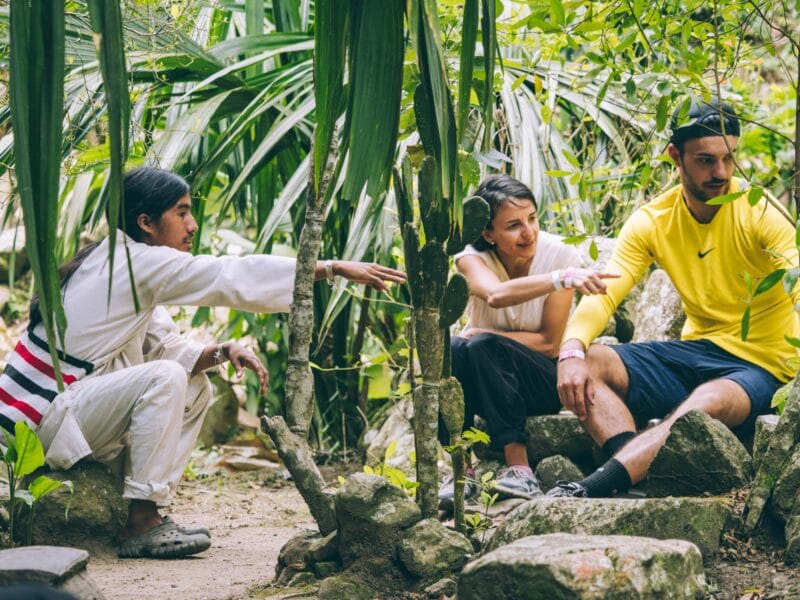 Rencontre avec la communauté Kogui pendant le trek au Parc Tayrona