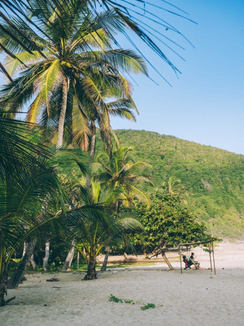 Arrivée à Playa Brava pendant le trek au Parc Tayrona